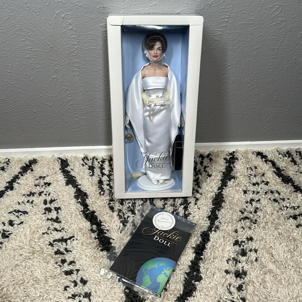 The Jackie Doll - Brand New In Box - White Satin Dress - Picture 3 of 6